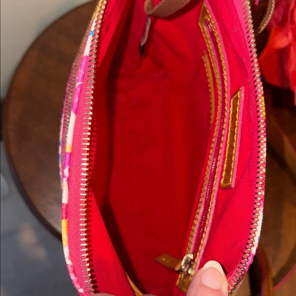 Dooney & Bourke Pink & Red Floral Crossbody Bag/tan leather trim S-M size EUC
